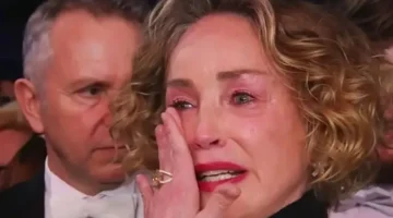 دموع شارون ستون.. أيقونة هوليوود تتصدر المشهد في حفل أوبرا فيينا بالنمسا